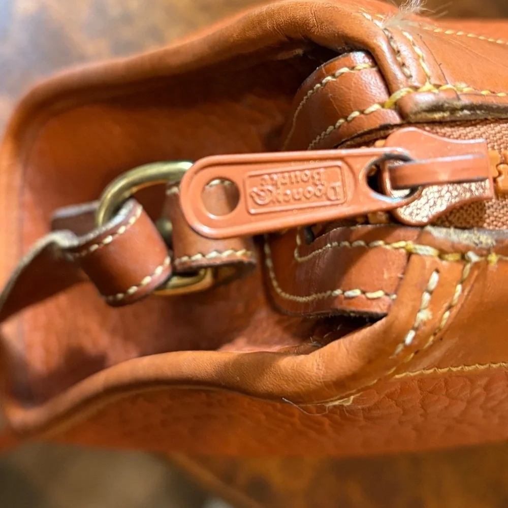 Dooney & Bourke Vintage All Weather Leather Crossbody Bag Tan USA A5147461